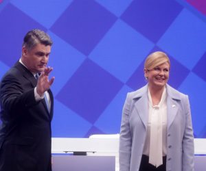 Zagreb, 30.12.2019. - Sučeljvanje predsjedničkih kandidata Zorana Milanovića i Kolinde Grabar-Kitarović na RTL-u.  Na fotografiji Zoran Milanović, Kolinda Grabar-Kitarović.  foto HINA/ Daniel KASAP/dk