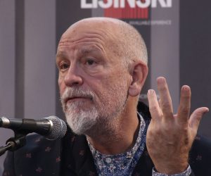 Zagreb, 6.10.2017 - Na konferenciji za novinare najavlien je  prvi koncert iz ciklusa Lisinski subotom ,na kojemu će kao pripovjedač nastupiti proslavljeni američki glumac John Malkovich. Na slici John Malkovich.
foto HINA/ Tomislav PAVLEK /tp