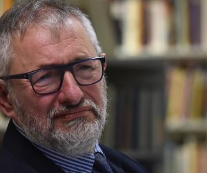 01.02.2018., Zagreb - Promocija knjige Josipa Kregara Sutnja: Dno dna u Knjiznici i citaonici Bogdana Ogrizovica. Govorili su bivsi predsjednici Republike Hrvatske Stjepan Mesic i Ivo Josipovic, a promociju je moderirao Drago Pilsel. 
Photo: Davor Visnjic/PIXSELL