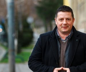 Zagreb: Tomislav Stojak s medijima u sklopu inicijative "Ponedjeljkom sa zastupnikom" 4.3.2019., Zagreb - U sklopu inicijative Ponedjeljkom sa zastupnikom, zastupnik gradske skupstine Tomislav Stojak te predsjednik mjesnog odbora Medvescak, Hrvoje Sedmak, sastali su se s gradjanima kako bi saslusali njihove prijedloge.
Photo: Borna Filic/PIXSELL