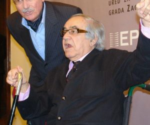 19.10.2008.Zagreb , Kazalisni trg, Muzej za umjetnost i obrt - U nazocnosti mnogobrojnih posjetitelja u Muzeju za umjetnost i obrt otvorena je Retrospektivna izlozba Dusana Dzamonje koja je ujedno i prijedlog donacije gradu Zagrebu. 
Izlozba obuhvaca 300 djela od Dzamonjinih studentskih dana do djela nastalih u posljednjih nekoliko mjeseci. Medju izlozenim djelima su skulpture, grafike, crtezi, skice i makete za Dzamonjine monumentalne spomenike.Ravnatelj Muzeja za umjetnost i obrt Miroslav Gasparovic, koji je, uz umjetnika, i autor izlozbe, istaknuo je da se Dusan Dzamonja danas moze bez imalo dvojbe svrstati u klasike moderne avangarde, i to ne samo hrvatske, nego i svjetske umjetnosti. Dzamonjino stvaralastvo poput luka velikog mosta spaja vrijeme umjetnickih avangardi 50-ih godina 20. stoljeca s trecim tisucljecem. Zagrebacki gradonacelnik Milan Bandic zahvalio je Dusanu Dzamonji na prijedlogu donacije gradu Zagrebu isticuci kako je on jedan od najvecih hrvatskih kipara 20. stoljeca. Izrazio je zadovoljstvo sto ce tom donacijom Zagreb dobiti briljantna Dzamonjina djela te sto je i ta izlozba dio multikulturalnog projekta "Jesen u Zagrebu". Bandic je istaknuo da grad Zagreb i Ministarstvo kulture u zadnjih sest mjeseci osmisljavaju mjesto za donaciju i za projekt "Muzej" u koji ce biti smjesteni Dzamonjini radovi.Na slici Velimir Neidhardt i Dusan Dzamonja.
Photo: Patrik Macek/Vecernji list
