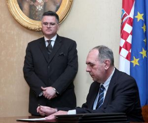 09.03.2015., Zagreb - Novoizabrani clanovi Drzavnog izbornog povjerenstva prisegnuli pred predsjednikom Sabora RH.
Photo: Patrik Macek/PIXSELL