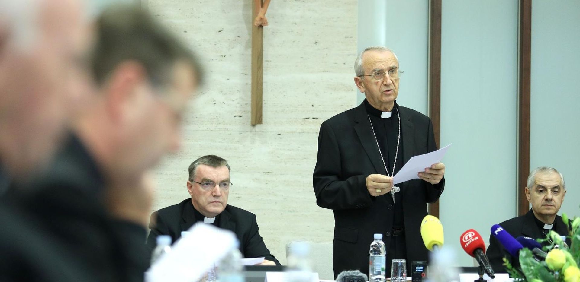 Zagreb: Počelo plenarno zasjedanje Sabora Hrvatske biskupske konferencije 09.10.2018., Zagreb - U sjedistu HBK pocelo je 57. redovito plenarno zasjedanje Sabora Hrvatske biskupske konferencije, pod predsjedanjem predsjednika HBK zadarskog nadbiskupa Zelimira Puljica. Josip Bozanic, Zelimir Puljic. 

Photo: Patrik Macek/PIXSELL