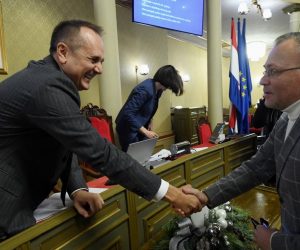 09.12.2019., Zagreb - 29. sjednica Gradske skupstine grada Zagreba na kojoj je tema rebalans proracuna i prijedlog proracuna za 2020. i prijedlog izmjene odluke o prikupljanju otpada. Predsjednik Gradske skupstine Drago Prgomet, Zlatko Hasanbegovic
Photo: Marko Lukunic/PIXSELL