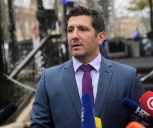 09.12.2019., Zagreb - Konferencija za medije predsjednickog kandidata Dejana Kovaca na temu "Predsjednik RH - cuvar Ustava". 
Photo: Marko Lukunic/PIXSELL