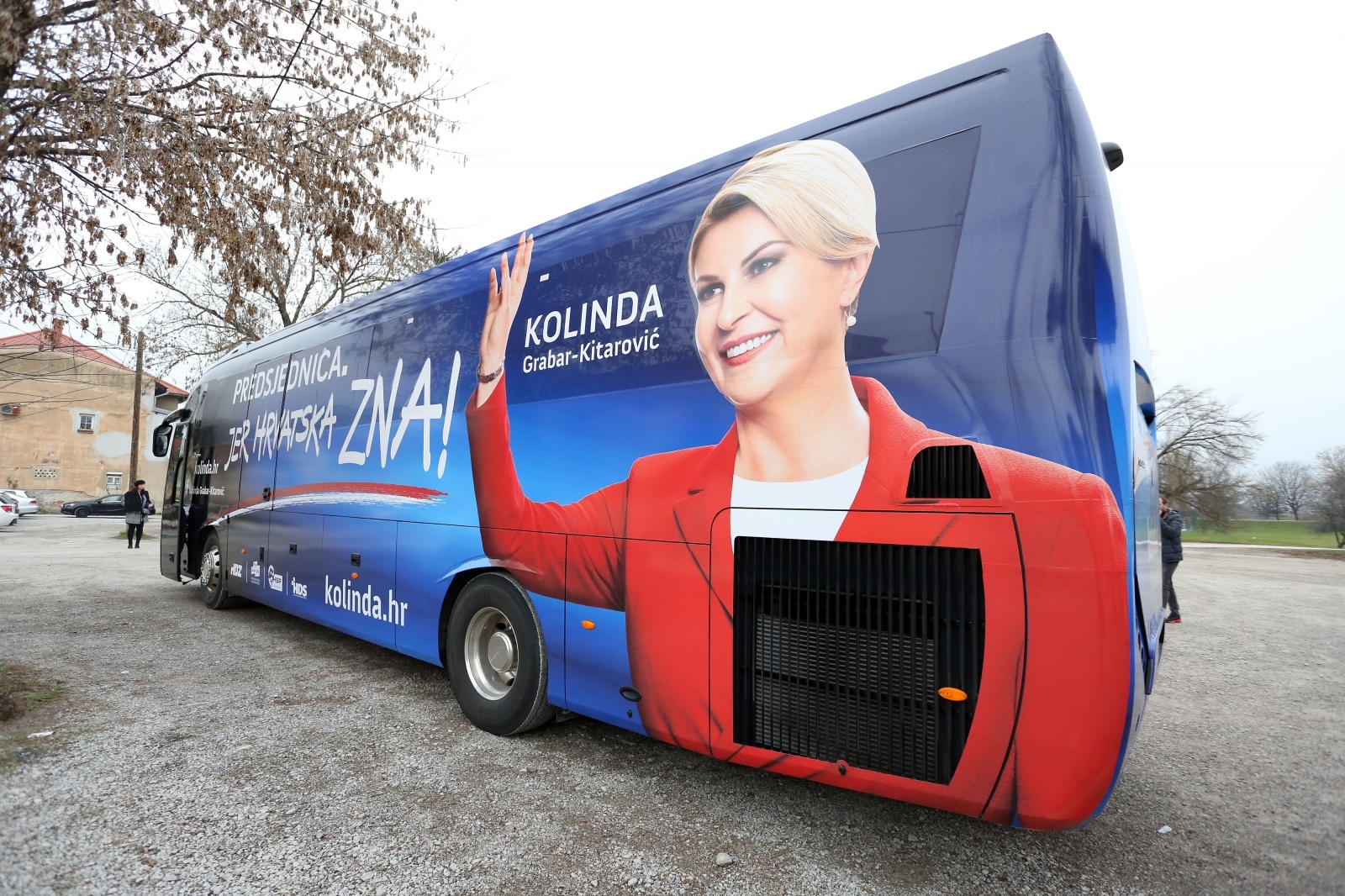 12.12.2019., Karlovac - Predizborni skup aktualne predsjednice i kandidatkinje HDZ-a za predsjednicke izbore Kolinde Grabar Kitarovic u Karlovcu. Kolinda Grabar Kitarovic u sklopu kampanje u Karlovcu je obisla radove na izgradnji Nikola Tesla Experience Centra, Dom umirovljenika Sv. Antuna i odrzala predizborni skup u Gradskom kazalistu Zorin dom.
Photo: Kristina Stedul Fabac/PIXSELL