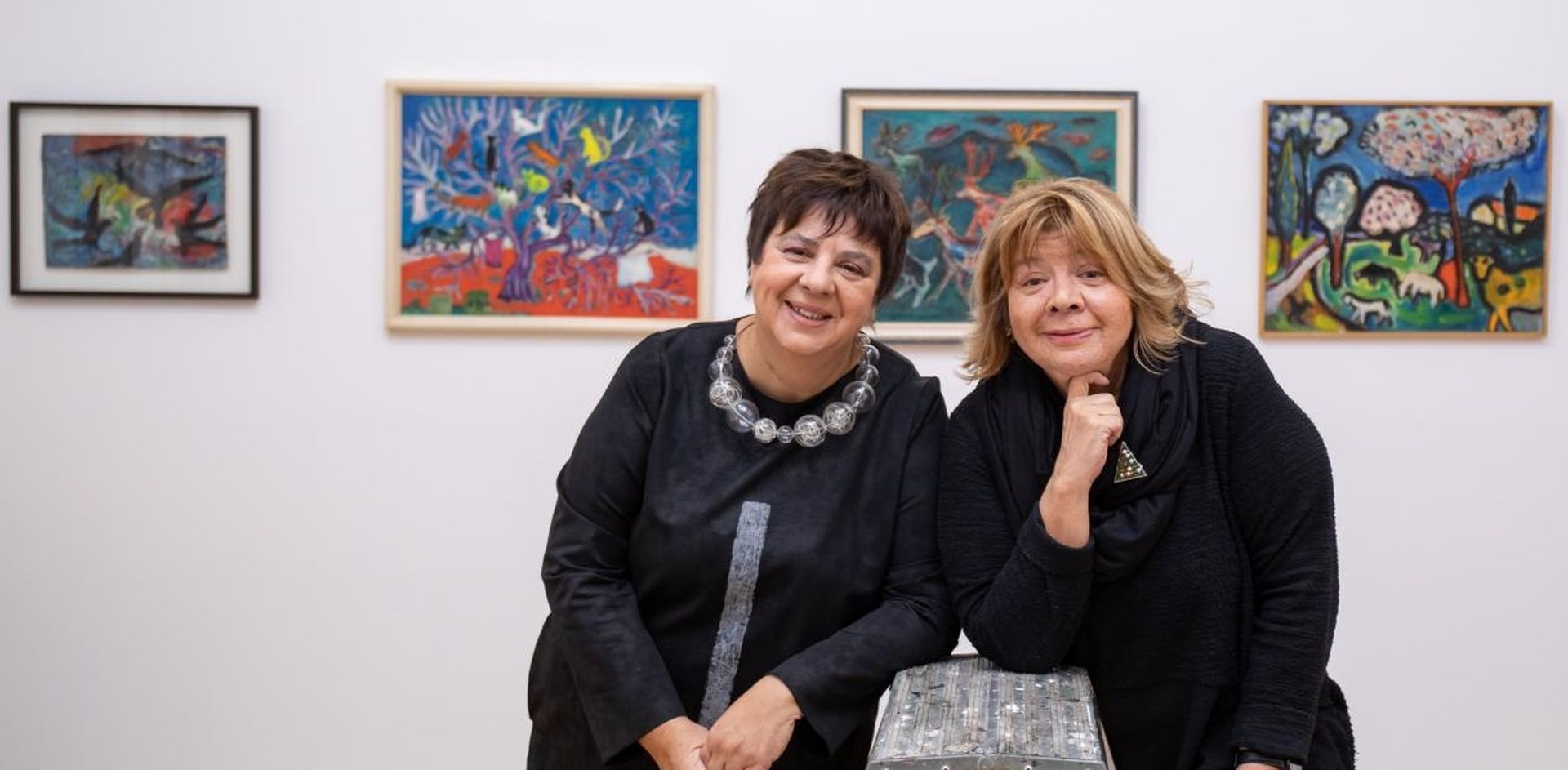 12.12.2019., Umjetnicka galerija Dubrovnik, Dubrovnik - Sestre Brigita i Dolores MAsle, kceri poznatog dubrovackog slikara Antuna Masle uoci izlozbe povodom 100 godina od rodjenja umjetnika.
Photo: Grgo Jelavic/PIXSELL
