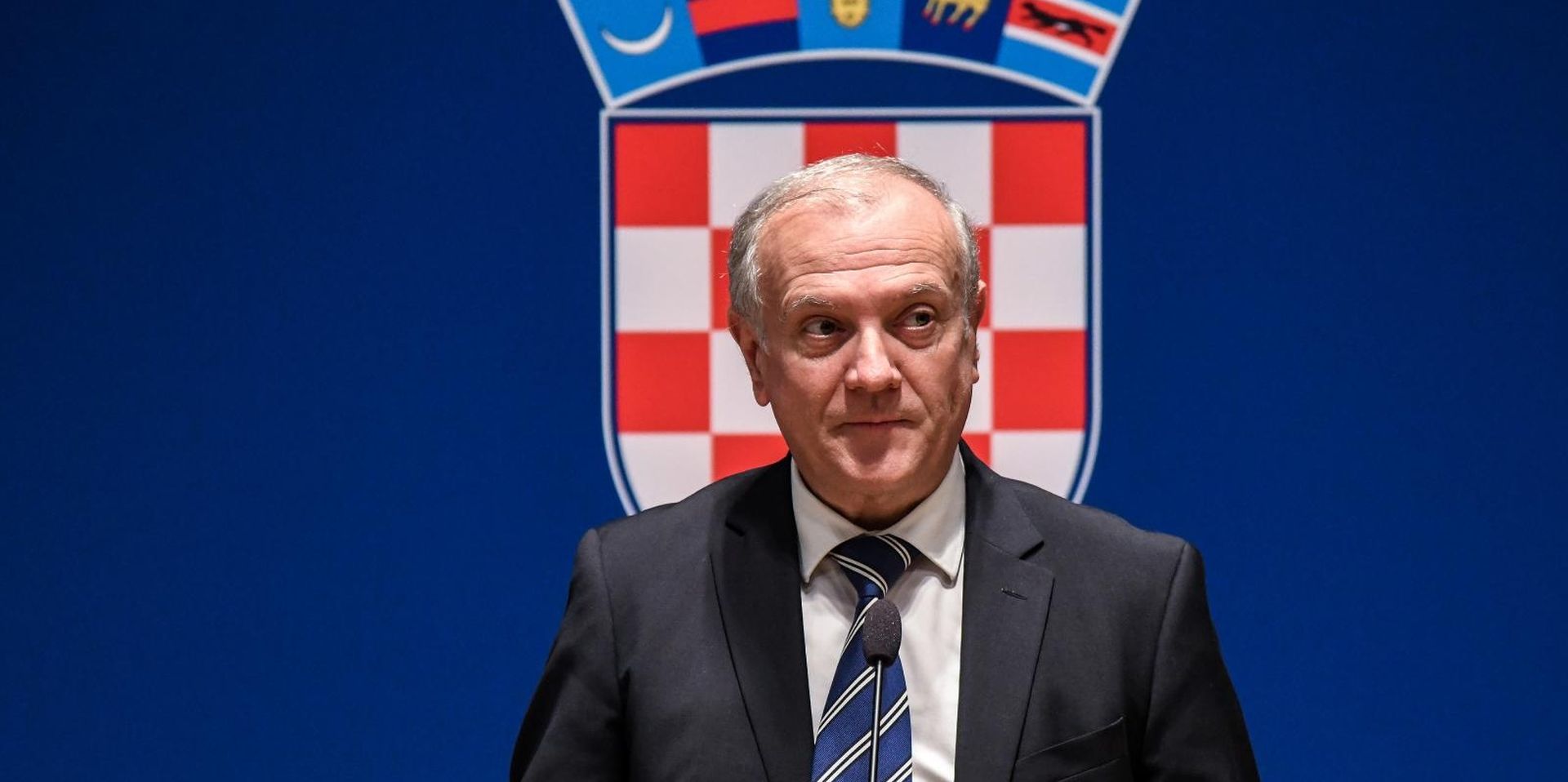 14.11.2019..  Zagreb  -  Marko Pavic ministar regionalnoga razvoja i fondova Europske unije urucio devet ugovora za projekt Razvoj e-usluga kolegama ministrima. Drazen Bosnjakovic  Photo: Josip Regovic/PIXSELL