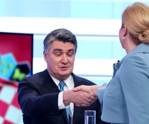 17.12.2019., Zagreb - Suceljavanje svih 11 predsjednickih kandidata na HRTu. Kolinda Grabar Kitarovic, Zoran Milanovic, Mislav Kolakusic, Miroslav Skoro, Ivan Pernar, Katarina Peovic, Anto Djapic, Dejan Kovac, Nedjeljko Babic, Dalija Oreskovic i Dario Jurican.
Photo: Igor Kralj/PIXSELL