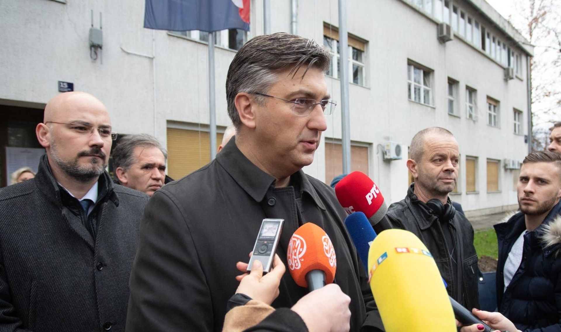 22.12.2019., Zagreb - Predsjednik Vlade RH Andrej Plenkovic glasovao je na izborima za predsjednika Republike Hrvatske u Podrucnom uredu Crnomerec na Trgu Francuske Republike 15. Photo: Davor Puklavec/PIXSELL