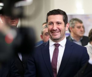 22.12.2019., Zagreb - Izborni stozer predsjednickog kandidata Dejana Kovaca u prostorijama HSLS-a na Zrinjevcu tijekom cekanja rezultata na izborima za predsjednika Republike Hrvatske. Photo: Matija Habljak/PIXSELL
