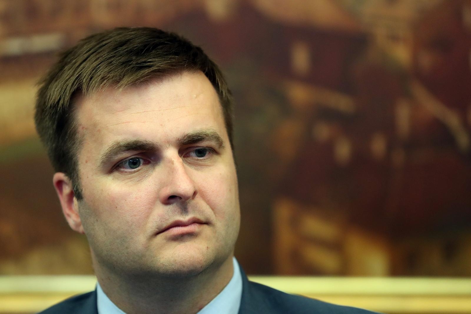 23.07.2018., Zagreb - Potpisivanje ugovora vezanih za projekt Izrade studijsko-projektne dokumentacije za centar za gospodarenje otpadom Zagreb. Ugovor o dodjeli bespovratnih sredstava za projekte koji se financiraju iz Kohezijskog fonda u financijskom razdoblju 2014.-2020 potpisali su ministar zastite okolisa i energetike Tomislav Coric, direktor Zagrebackog centra za gospodarenje otpadom Igor Zgomba i direktor Fonda za zastitu okolisa i energetsku ucinkovitost Dubravko Ponos uz prisutnost zagrebackog gradonacelnika Milana Bandica.  
Photo: Goran Stanzl/PIXSELL