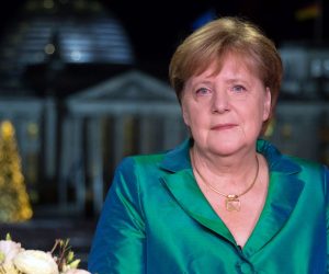 epa08095369 German Chancellor Angela Merkel records her New Year's speech at the Chancellery, Berlin, Germany, 30 December 2019.  EPA/CHRISTIAN MARQUARDT / POOL