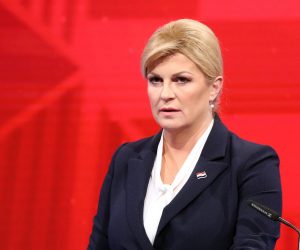 Zagreb, 03.01.2020 - Suceljavanje predsjednickih kandidata Zorana Milanovica i Kolinde Grabar Kitarovic na Novoj TV. Na slici Kolinda Grabar-Kitarovic.
foto HINA/ Damir SENCAR/ ds
