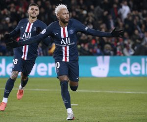 epa08123582 Paris Saint Germain's Neymar Jr celebrates scoring the 3-2  lead during the French Ligue 1 soccer match between PSG and Monaco at the Parc des Princes stadium in Paris, France, 12 January 2020.  EPA/YOAN VALAT