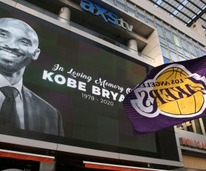 epa08168968 Fans of late Los Angeles Lakers guard Kobe Bryant gather at the LA Live entertainment complex across the street from the Staples Center, home of the Los Angeles Lakers, in Los Angeles, California, USA, 26 January 2020. According to media reports, former NBA basketball player Kobe Bryant died in a helicopter crash in Calabasas, California, USA on 26 January 2020. He was 41.  EPA/ADAM S DAVIS