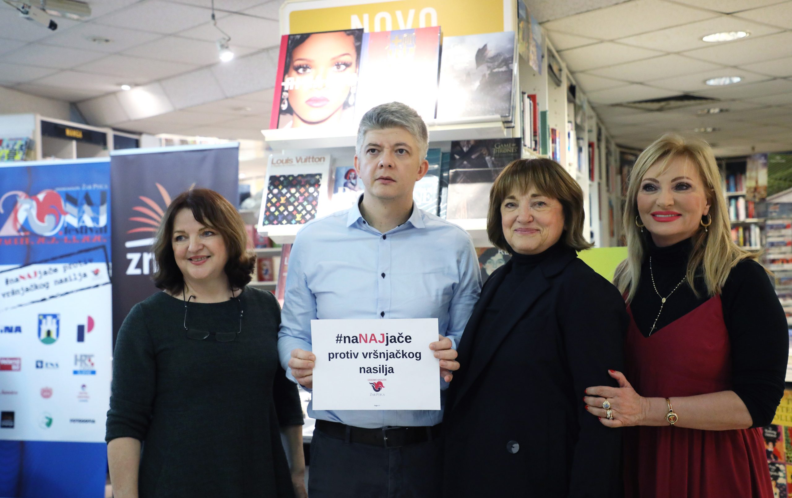 Zagreb, 28.01.2020. - Na konferenciji za medije predstavljen je donatorski projekt #naNAJjaèe protiv vrnjaèkog nasilja GK ar ptica, u sklopu kojega æe se odrati 20. Naj, naj, naj festival. Na fotografiji Milanka Èoloviæ, ravnatelj GK ar ptice Drago Utjeanoviæ, izbornica 20. Naj, naj, naj festivala eljka Turèinoviæ, ravnateljica Poliklinike za zatitu djece i mladih Grada Zagreba Gordana Buljan Flander. foto HINA/ Lana SLIVAR DOMINIÆ/ lsd