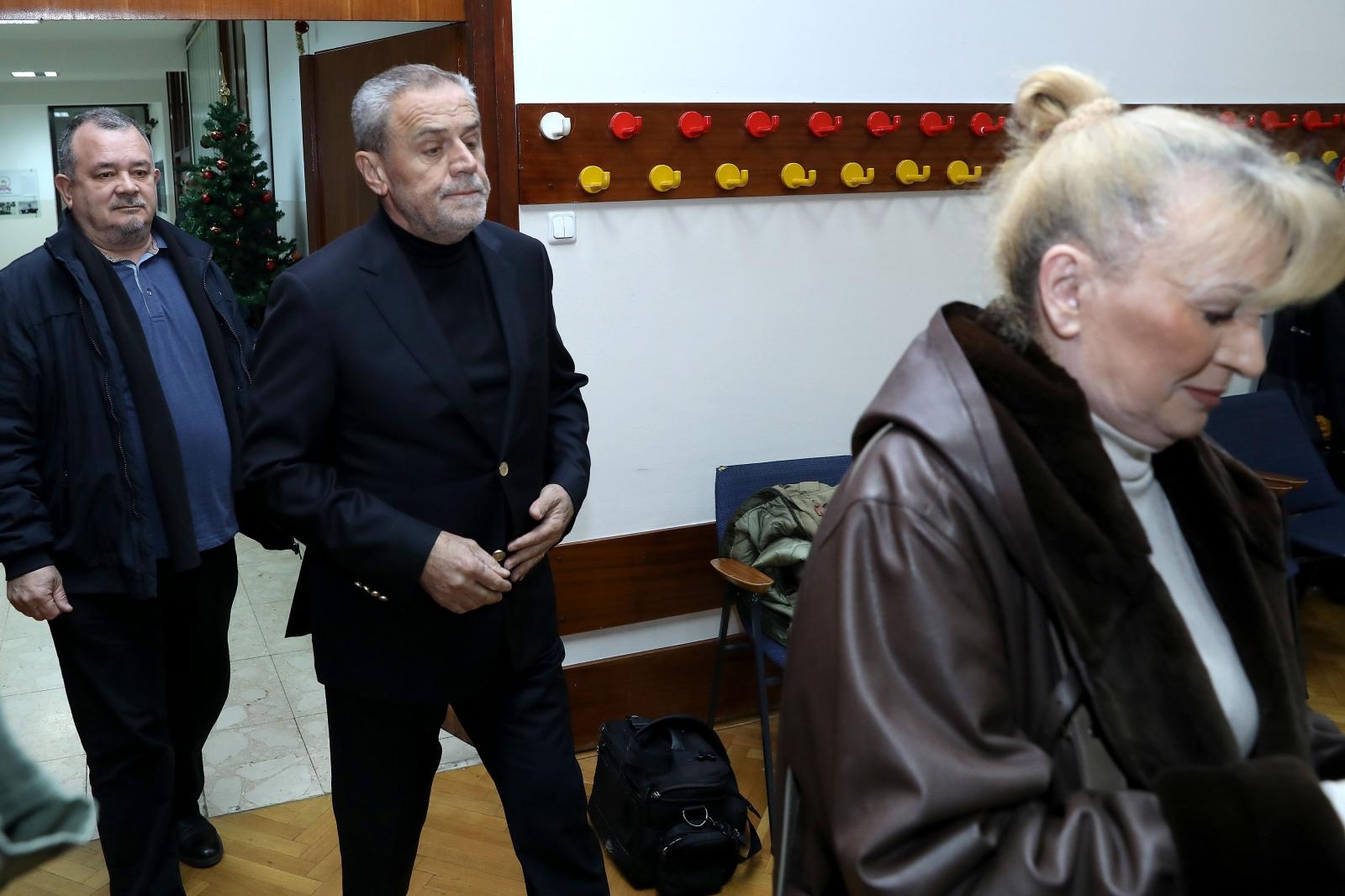 05.01.2020., Zagreb - Zagrebacki gradonacelnik Milan Bandic glasovao je vec u 7 sati u drugom krugu predsjednickih izbora. 
Photo: Patrik Macek/PIXSELL