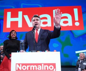 05.01.2020., Zagreb - Izborni stozer predsjednickog kandidata Zorana Milanovica u Tvornici kulture tijekom cekanja rezultata na izborima za predsjednika Republike Hrvatske.  Zoran Milanovic, Sanja Music Milanovic Photo: Marko Lukunic/PIXSELL