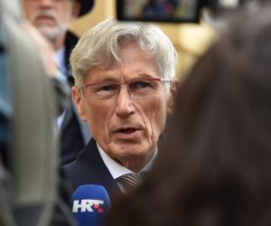 08.03.2019., Sibenik - Tomislav Horvatincic dao  je  izjavu nakon izlaska sa suda gdje su iznesene zavrsne rijeci u sudjenju za pomorsku nesrecu u kojoj je poginuo talijanski bracni par.
Photo: Hrvoje Jelavic/PIXSELL