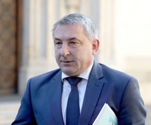 09.01.2020., Zagreb - Potpredsjednik Vlade i ministar graditeljstva i prostornog uredjenja Predrag Stromar dolazi u Banske dvore na 201. sjednicu Vlade RH. Photo: Patrik Macek/PIXSELL