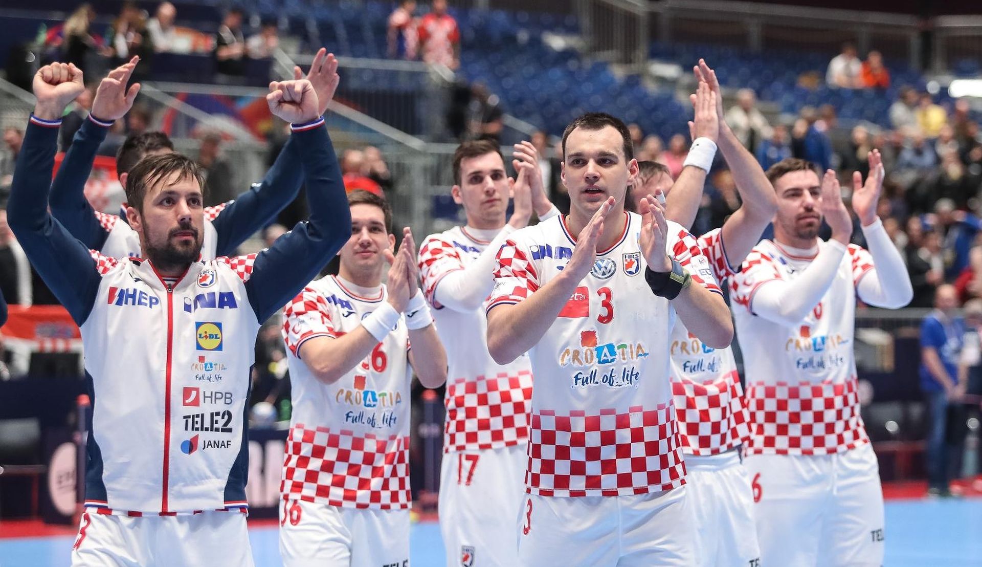09.01.2020., Stadthalle Graz, Graz - Europsko rukometno prvenstvo, skupina A, 1. kolo, Hrvatska - Crna Gora. Marino Maric, Zlatko Horvat 
Photo: Luka Stanzl/PIXSELL