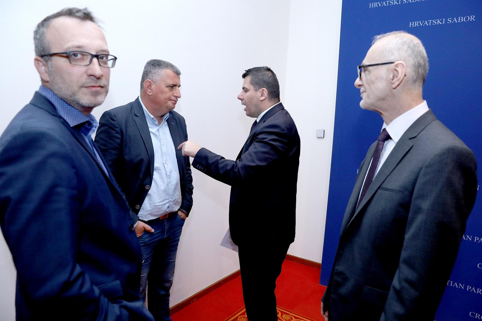 09.05.2019., Zagreb - U Saboru je odrzana konferencija za medije Kluba zastupnika Mosta nezavisnih lista, na kojoj su o zahtjevu za ocjenu ustavnosti Zakona o financiranju politickih aktivnosti, izborne promidzbe i referenduma govorili zastupnici Robert Podolnjak i Nikola Grmoja. 
Photo: Patrik Macek/PIXSELL