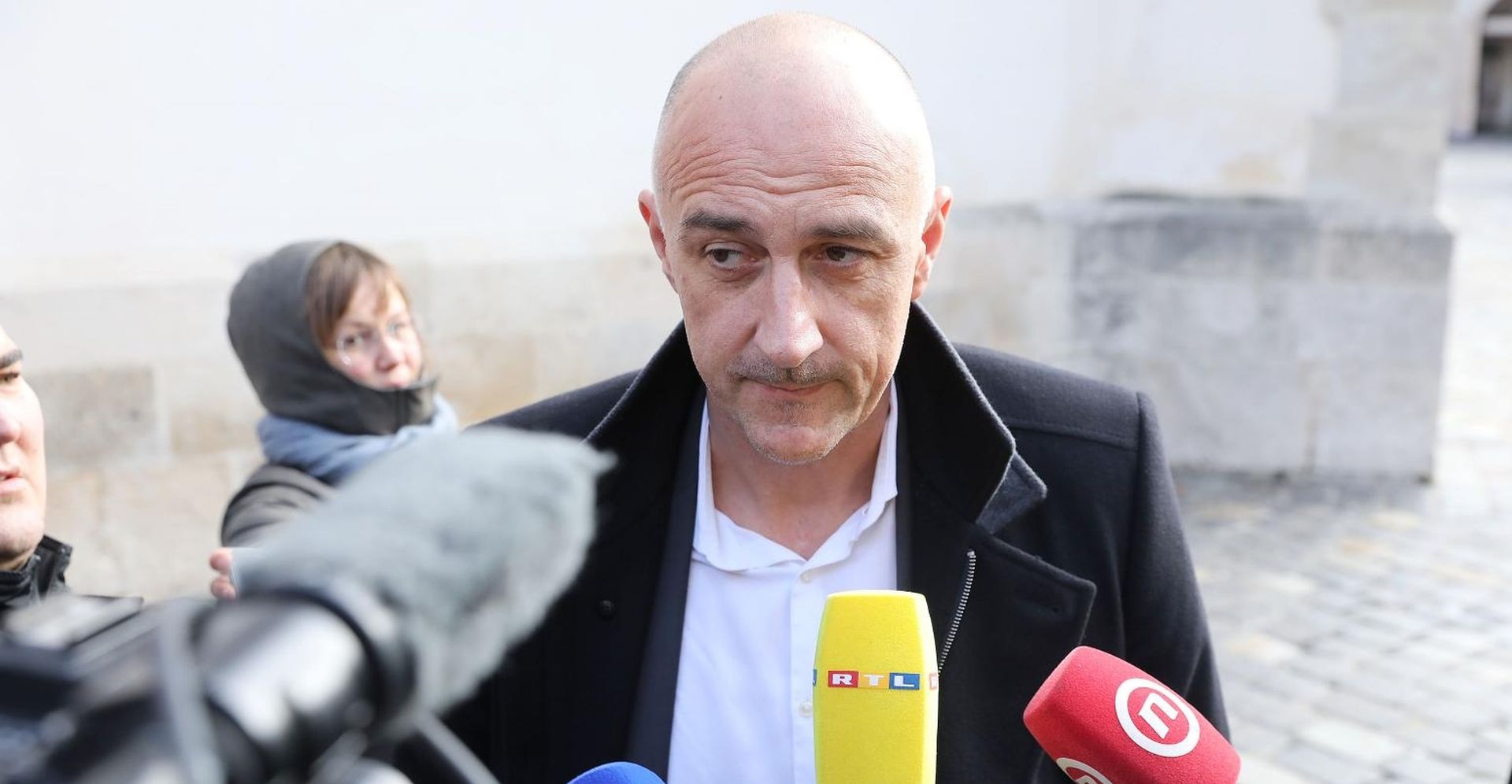 10.12.2019., Zagreb - Ivan Vrdoljak i Milorad Batinic dolaze u Banske dvore na sastanak s premijerom Plenkovicem koji ce se odrzati prije sastanka vladajuce koalicije a na kojem bi trebali rijesiti sporna pitanja dvije stranke.
Photo: Patrik Macek/PIXSELL