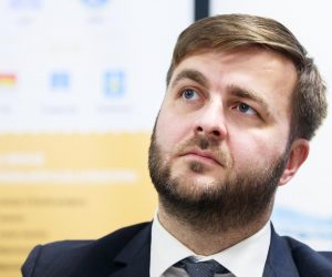 13.01.2020., Split - Tomislav Coric, ministar zastite okolisa i energetike RH, Zoran Durokovic, generalni direktor Hrvatskih voda i Tomislav Suta, direktor Vodovoda i kanalizacije Split potpisali su Ugovor o dodjeli bespovratnih sredstava i Ugovor o sufinanciranju projekta "Poboljsanje vodno-komunalne infrastrukture aglomeracije Split - Solin”.
Tomislav Coric
Photo: Milan Sabic/PIXSELL