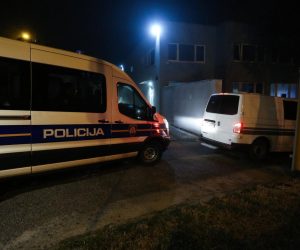 13.01.2020., Zagreb - Dolazak Filipa Zavadlava, osumnjicenika za subotnje trostruko ubojstvo u Splitu. Pod pratnjom je prevezen u Zatvorsku bolnicu. Photo: Emica Elvedji/PIXSELL