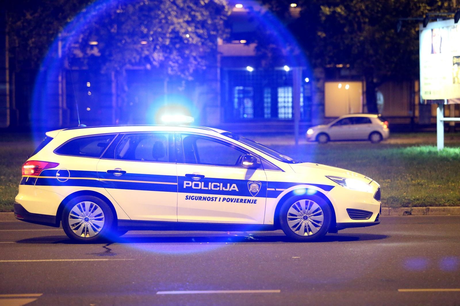 14.08.2019., Zagreb - Sudar osobnog automobila i skutera u Aveniji Veceslava Holjevca ispred Muzeja suvremene umjenosti. Policijski ocevid je u tijeku. 

Photo: Luka Stanzl/PIXSELL