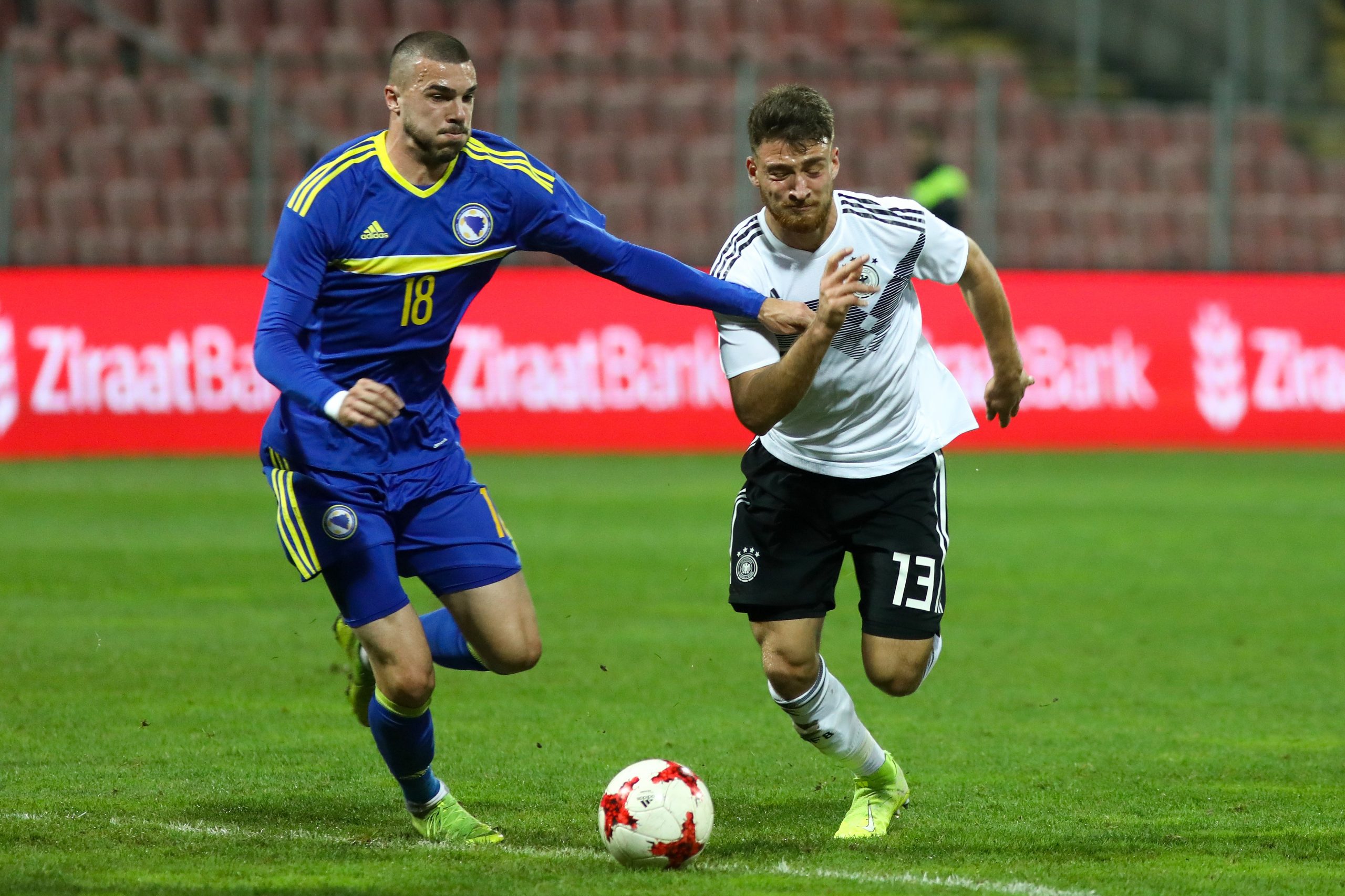 15.10.2019., Zenica, Bosna i Hercegovina - Kvalifikacijska utakmica za Europsko nogometno prvenstvo U-21 2021., skupina 9, Bosna i Hercegovina - Njemacka. Nihad Mujakic, Salih Ozcan
Photo: Armin Durgut/PIXSELL