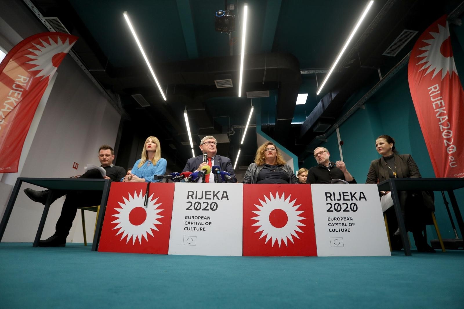 18.1.2020., Rijeka - Na konferenciji za novinare u RiHubu  predstavljen je cjelodnevni program otvorenja Europske prijestolnice kulture, koji se u Rijeci odrzava 1. veljace Na konferenciji su prisustvovali rijecki gradonacelnik Vojko Obersnel, direktorica Rijeka 2020 Emina Visnic, koordinatorica programa otvorenja Rijeka 2020 Barbara Babacic.Photo: Nel Pavletic/PIXSELL