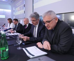 20.01.2020., Zagreb - U prostorijama Matis Absolut Loungea odrzana je konferencija za medije Udruge drustava za upravljanje mirovinskim fondovima i mirovinskih osiguravajucih drustava, a govornici su bili Dubravko Stimac (PBZ/CO), Kristijan Buk (AZ), Damir Grbavac (Raiffeisen) i Petar Vlaic (Erste Plavi). 
Photo: Tomislav Miletic/PIXSELL
