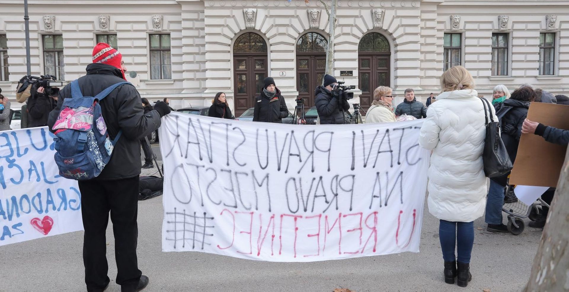 22.01.2020., Zagreb - Ispred Zupanijskog suda odrzan je prosvjed gradjanskih inicijativa prije pocetka sudjenja gradonacelniku Milanu Bandicu i ostalima u aferi Agram. Photo: Tomislav Miletic/PIXSELL