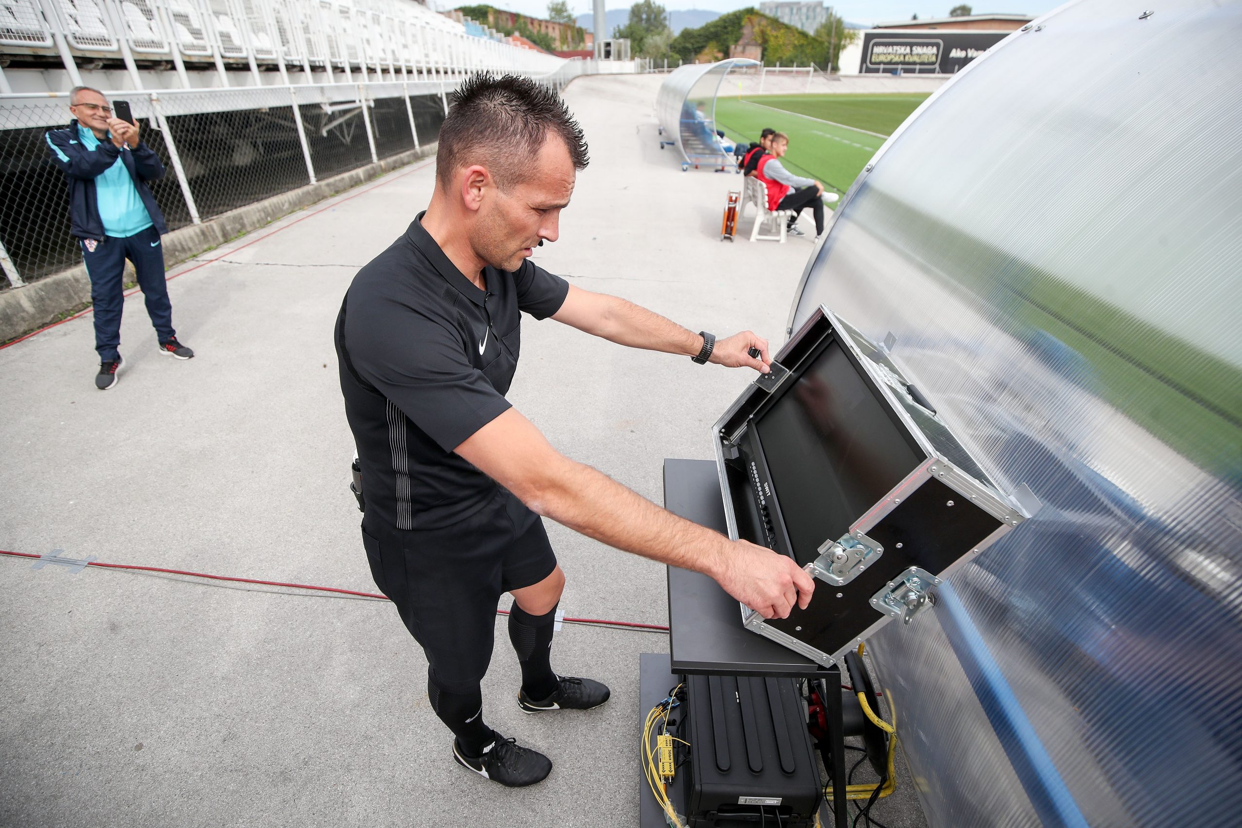 22.09.2019., stadion Kranjceviceva, Zagreb - Juniorsko nogometno prvenstvo hrvatske: NK Rudes - HNK Hajduk. Prvi put u Hrvatskoj na sluzbenoj utakmici koristena je VAR tehnologija. Sudac Ivan Bebek.
Photo: Igor Kralj/PIXSELL