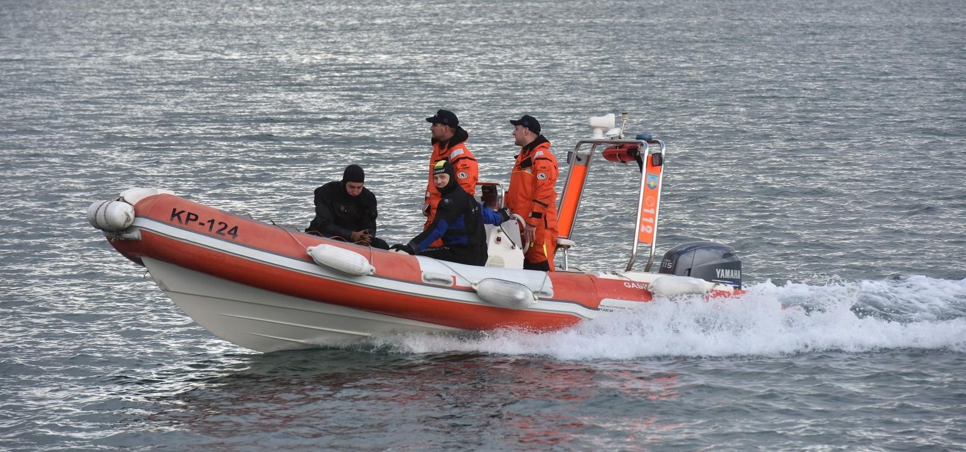 22.11.2019., Pula - Spasavanje trajekta Kornati  zavrsna je akcija na velikoj nacionalnoj pokaznoj vjezbi suzbijanja oneciscenja mora i gasenja pozara na moru NAMIRG Pula 2019. U akciji su sudjelovali predstavnici Vatrogasne zajednice Istarske zupanije sa svojim projektnim partnerima, Gasilskom brigadom iz Kopra, te Comando Regionale Vigili del Fuoco Friuli Venezia Giulia. Medjuresorna vjezba realizirana je u sklopu EU projekta 'North Adriatic Maritime Incident Response Group' s ciljem provjere spremnosti za intervencije kod iznenadnih oneciscenja.
Photo: Dusko Marusic/PIXSELL