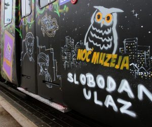 25.01.2013., Osijek - Slavonski biennale u pokretu, gradski tramvaj oslikan grafitima povodom noci muzeja. 
Photo: Marko Mrkonjic/PIXSELL