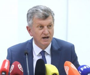 27.01.2020., Zagreb - Ministar zdravstva Milan Kujundzic objavio je na konferenciji za medije da je premijeru dao mandat na raspolaganje. Photo: Patrik Macek/PIXSELL