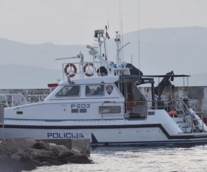 28.01.2020., Zablace - Pripreme za nastavak potrage za vojim pilotom ciji se helikopter srusio u more izmedju Zablaca i Zlarina.
Photo: Hrvoje Jelavic/PIXSELL