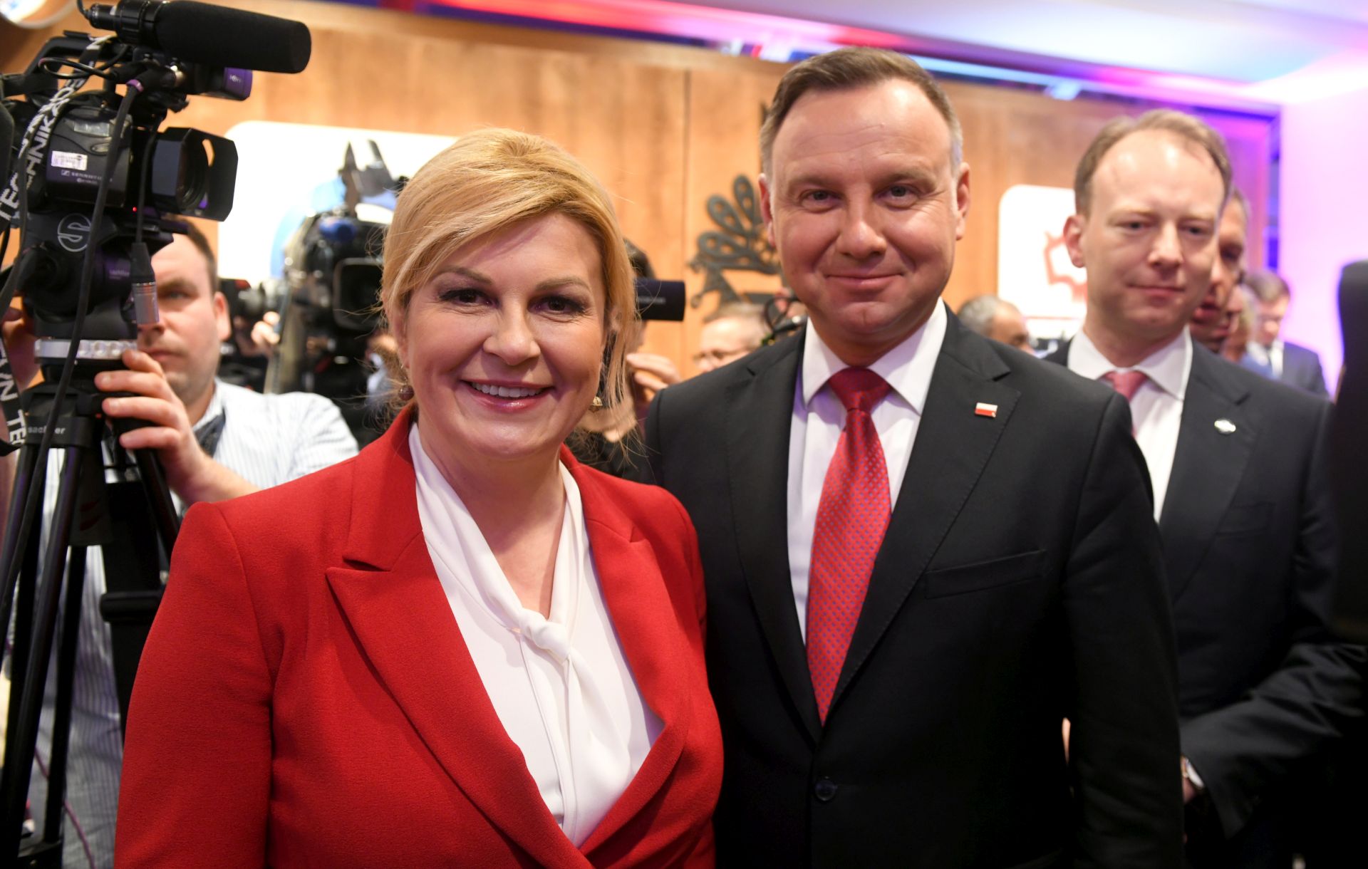 Davos, 22.01.2020. - Hrvatska predsjednica Kolinda Grabar-Kitaroviæ sudjeluje na panelu Ekonomska vitalnost srednje i istoène Europe u sklopu Svjetskog ekonomskog foruma. Na fotografiji predsjednica RH Kolinda Grabar-Kitaroviæ i predsjednik Republike Poljske Andrzej Duda. foto HINA/ Ured predsjednice RH/ t