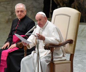 epa08174793 Pope Francis (R) during a genaral audience in Paul VI hall at the Vatican City, 29 January 2020.  EPA/ALESSANDRO DI MEO