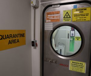 epa08180495 A containment door inside the Commonwealth Scientific and Industrial Research Organisation's (CSIRO) high-containment facility in Geelong, Victoria, 31 January 2020. CSIRO, Australia's national science agency, has commenced key research in the rapid global response to the outbreak of novel coronavirus.  EPA/DAVID CROSLING AUSTRALIA AND NEW ZEALAND OUT