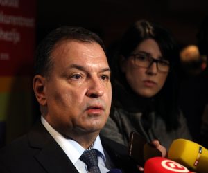 Zagreb, 4.2.2020 - Ministarstvo regionalnoga razvoja i fondova Europske unije i Ustanova za obrazovanje odraslih za Europske strukturne i investicijske fondove i programe Europske unije, organizirali su konferenciju o novom EU-ovom sedmogodišnjem proračunu - "Izazovi usvajanja novog višegodišnjeg financijskog okvira (VFO) 2021. – 2027. i položaj kohezijske politike u novom proračunu". Konferencija je organizirana u okviru hrvatskog predsjedanja Vijećem Europske unije i posjeta predsjednika Europskog revizorskog suda Klausa-Heinera Lehnea. Na slici Vili Beroš.
Foto HINA/ Dario GRZELJ/ dag