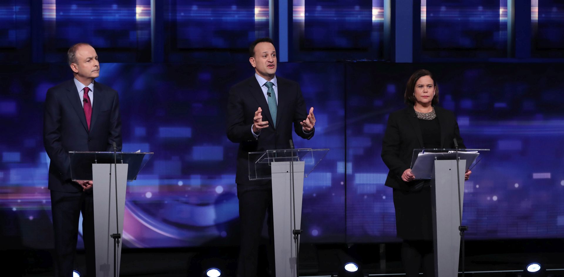epa08193250 (L-R) Fianna Fail leader Micheal Martin, Fine Gael leader Leo Varadkar and Sinn Fein President Mary Lou McDonald during the final TV leaders' debate at the RTE studios in Donnybrook, Dublin, Ireland, 04 February 2020. The Irish electorate will go to the poll this 08 February.  EPA/Niall Carson / POOL