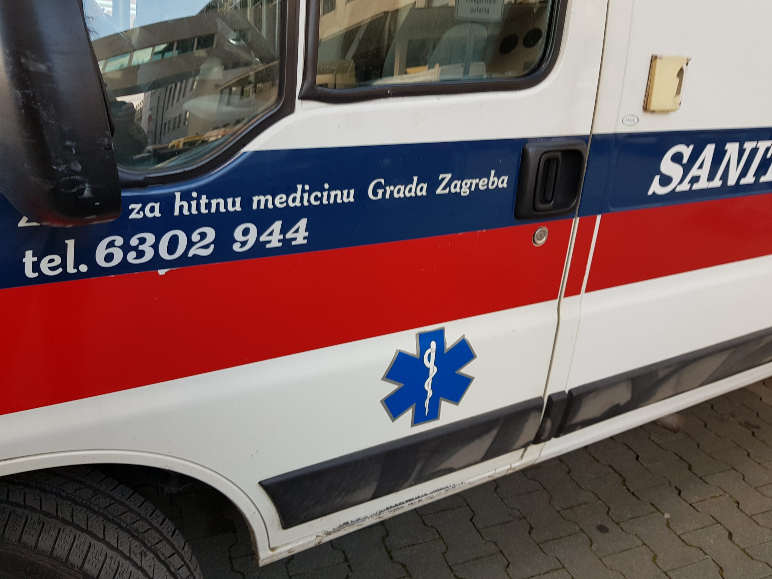 Zagreb, 5.2.2020. - U zagrebačkom Zavodu za hitnu medicinu u srijedu ujutro započeo je sa štrajkom određeni broj vozača sanitetskog prijevoza, no unutarnjom preraspodjelom djelatnika osiguran je nesmetani prijevoz bolesnika u zagrebačke zdravstvene ustanove, izjavio je ravnatelj Zavoda Žarko Rašić.
foto HINA/ Denis CERIĆ/ ml