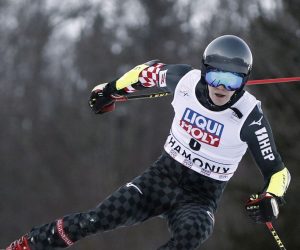 epa08205223 Filip Zubcic of Croatia in action during the Men's Parallel Giant Slalom race at the FIS Alpine Skiing World Cup in Les Houches - Chamonix, France, 09 February 2020.  EPA/GUILLAUME HORCAJUELO