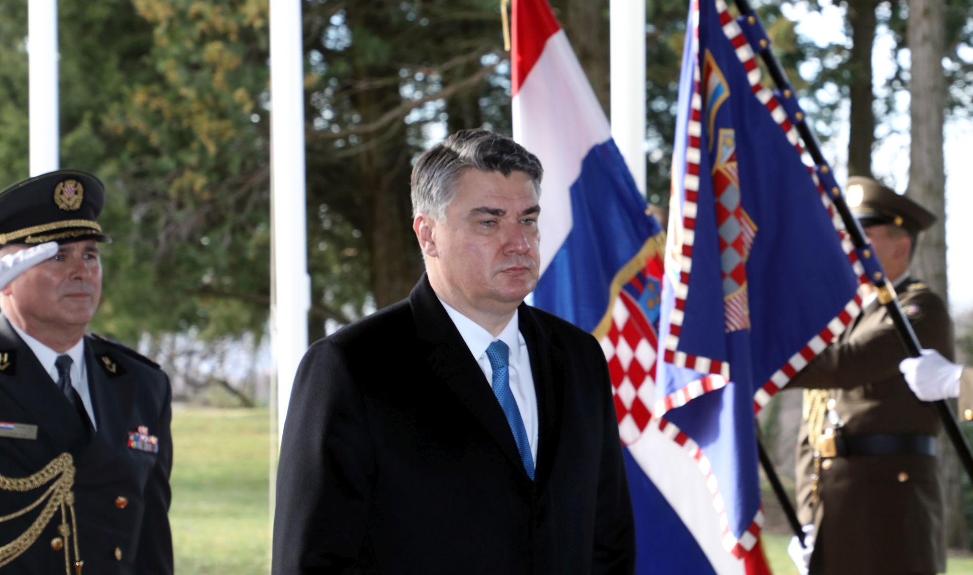 Zagreb, 19.02.2020. - Predsjednik Republike Hrvatske i vrhovni zapovjednik Oružanih snaga Zoran Milanović započeo je svoj prvi radni dan pregledom svečanog postroja Počasno-zažtitne bojne. foto HINA/ Lana SLIVAR DOMINIĆ/ tš