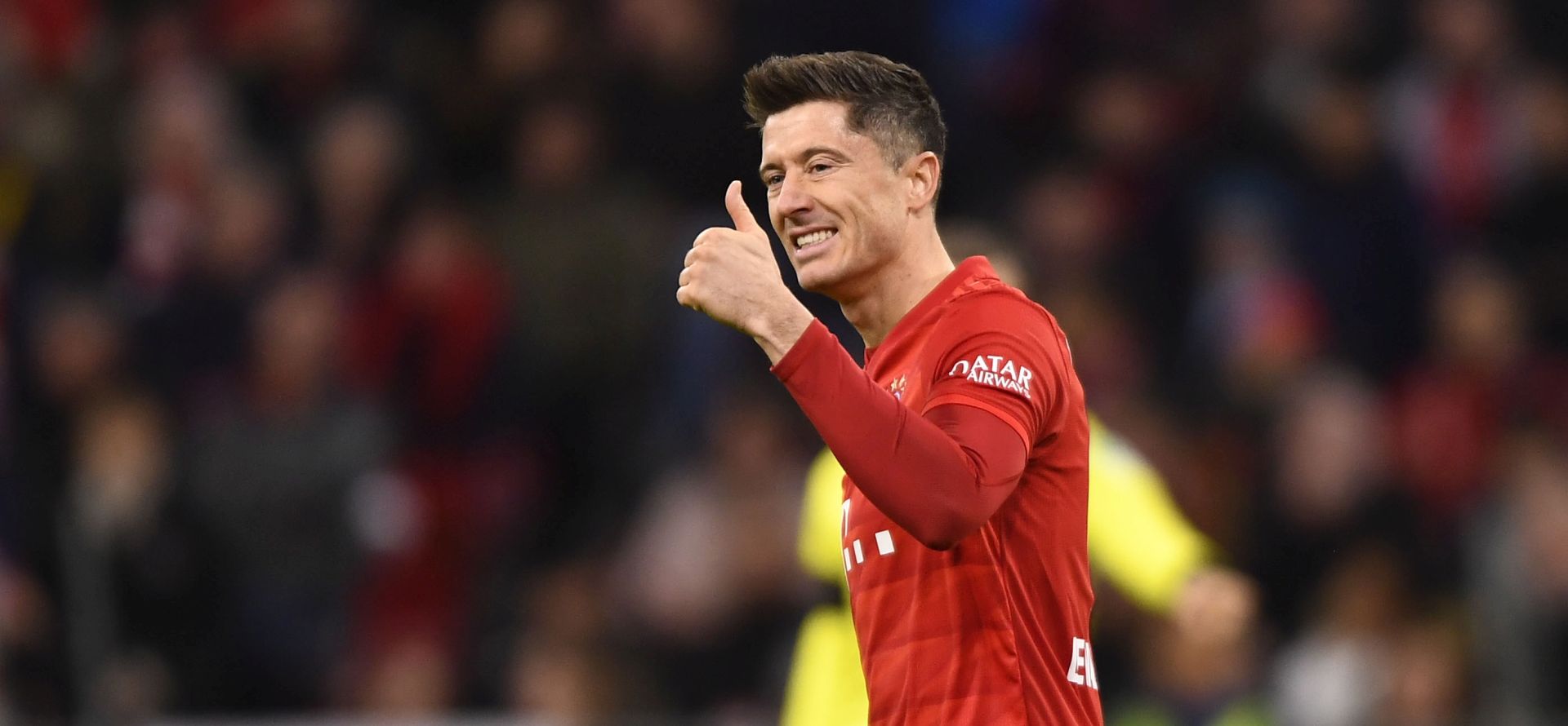 epa08235571 Bayern's Robert Lewandowski reacts during the German Bundesliga soccer match between Bayern Munich and SC Paderborn in Munich, Germany, 21 February 2020.  EPA/LUKAS BARTH-TUTTAS CONDITIONS - ATTENTION: The DFL regulations prohibit any use of photographs as image sequences and/or quasi-video.