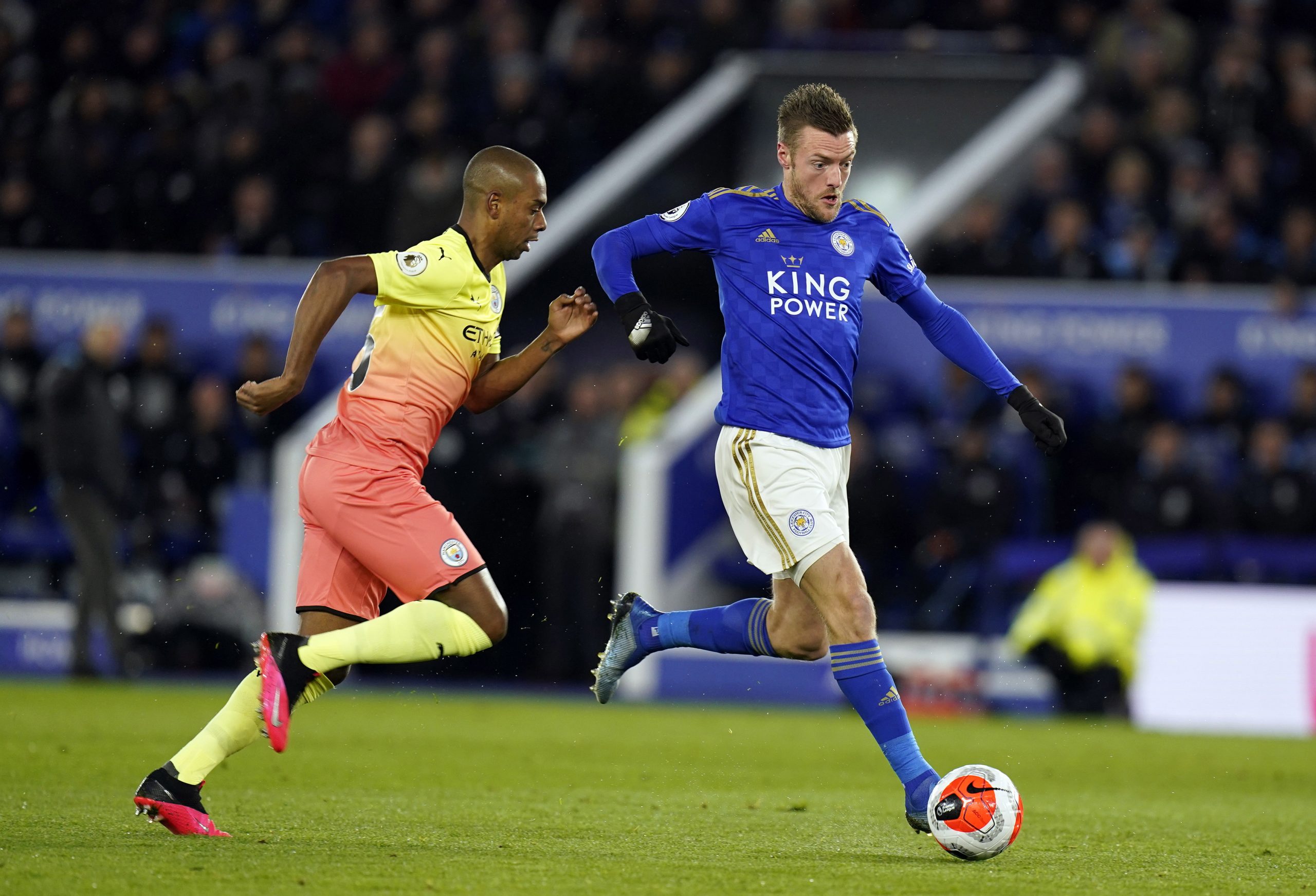 epa08238328 Manchester City's Fernandinho (L) and Leicester City's Jamie Vardy (R) during the English Premier League soccer match between Leicester City and Manchester City at the King Power stadium in Leicester, Britain, 22 February 2020.  EPA/TIM KEETON EDITORIAL USE ONLY. No use with unauthorized audio, video, data, fixture lists, club/league logos or 'live' services. Online in-match use limited to 120 images, no video emulation. No use in betting, games or single club/league/player publications